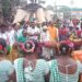 विश्व आदिवासी दिवस पर निकली शोभायात्रा, मांदर की थाप पर थिरके महिला – पुरुष