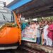 धनबाद को मिला वंदे भारत एक्सप्रेस ट्रेन की सौगात, स्टेशन पर हुआ स्वागत