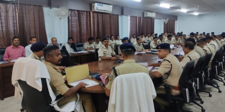 क्राइम मीटिंग में एसएसपी ने दुर्गा पूजा को लेकर दिए विशेष दिशा निर्देश