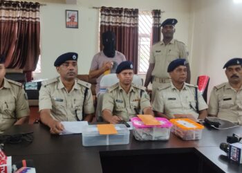 नया बाजार में बबला को गोली मारने वाला गिरफ्तार, हथियार बरामद, प्रेस वार्ता में डीएसपी ने दी जानकारी