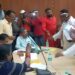 जिला परिषद बोर्ड की बैठक में जमकर हुआ हंगामा, चली बोतल, जिला अभियंता पर पैसे लेने के लगे आरोप