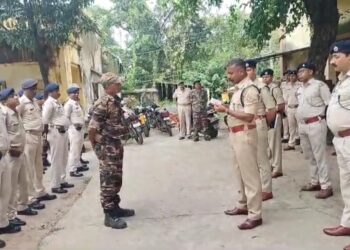 दुर्गा पूजा में किसी भी घटना से निपटने के लिए पुलिस का मॉक ड्रिल