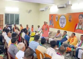 भाजपा प्रत्याशी रागिनी सिंह के नॉमिनेशन से पहले NDA घटक दलों की बैठक 