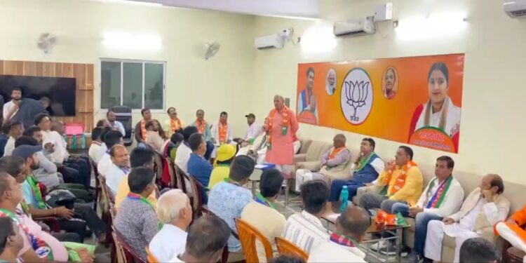 भाजपा प्रत्याशी रागिनी सिंह के नॉमिनेशन से पहले NDA घटक दलों की बैठक