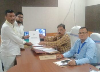 रोहित यादव बाघमारा विधानसभा से निर्दलीय प्रत्याशी के रूप में किया नॉमिनेशन
