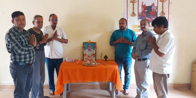 श्रमिक नेता स्व.आरके प्रसाद की लालमणि वृद्धाश्रम में मनी तीसरी पुण्यतिथि