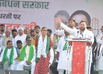 भाजपा को पहले महंगाई डायन लगती थी, अब मेहबूबा लगती है: तेजस्वी यादव