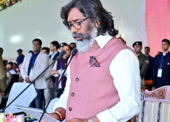 हेमंत सोरेन ने एक बार फिर झारखंड के 14वें मुख्यमंत्री पद की ली शपथ