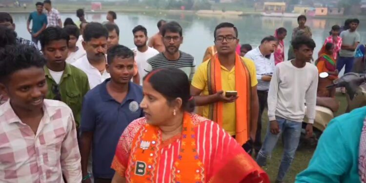 भाजपा प्रत्याशी रागिनी सिंह ने झरिया में कई तालाबों के साफ सफाई का लिया जायजा