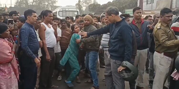 ब्रेकिंग: झरिया कतरास मोड़ के समीप सड़क दुर्घटना में अधिवक्ता नेहा वर्मा की मौत
