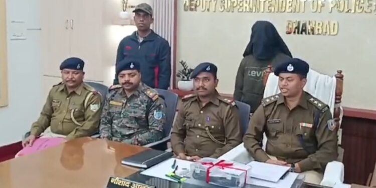 गोंदूडीह पुलिस ने हथियार के साथ युवक को किया गिरफ्तार,भेजा गया जेल