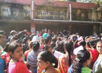 मंईयां सम्मान योजना का लाभ लेने के लिए, महिलाओं में आपाधापी