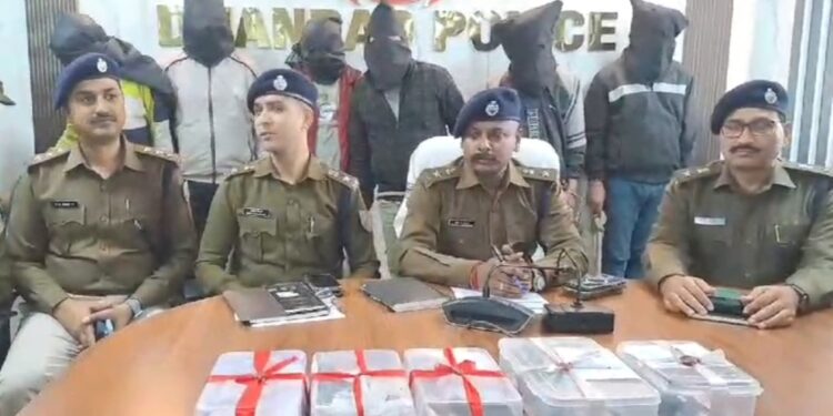 धनबाद पुलिस ने प्रिंस खान के 6 गुर्गों को हथियार के साथ किया गिरफ्तार