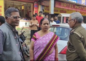 धनबाद में दिनदहाड़े महिला के गले से सोने चेन झपटकर फरार, जांच में जुटी पुलिस