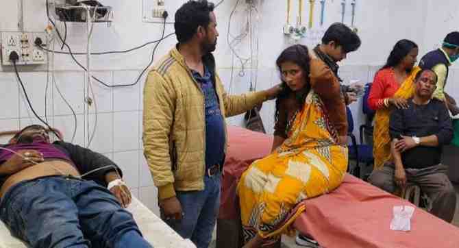5 इंच जमीन विवाद में दो पक्ष भिड़े,जमकर मारपीट,आधा दर्जन लोग घायल