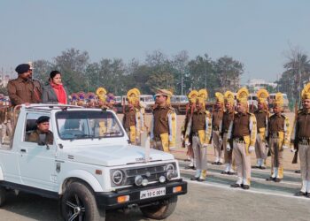 उपायुक्त व वरीय पुलिस अधीक्षक ने संयुक्त रूप से किया परेड का पूर्वाभ्यास