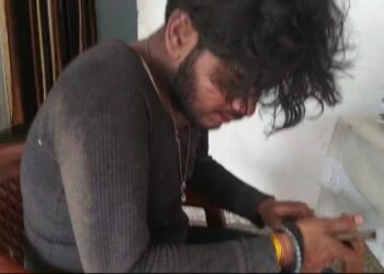 धनबाद कोर्ट के समीप कुछ युवकों ने एक युवक के साथ किया जमकर मारपीट,थाने में शिकायत