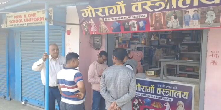 धनसार में एक साथ दो घरों, भूली में ज्वेलरी शॉप, सहित निरसा में लाखों की चोरी