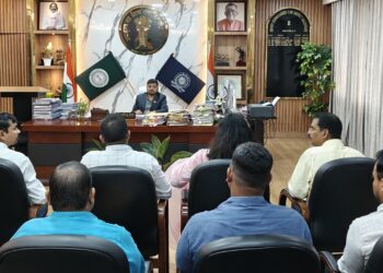 संगठित या असंगठित क्षेत्र में बाल मजदूरी, मजदूर के वेतन-पीएफ की होगी जांच, अनियमितता पर होगी कार्रवाई: उपायुक्त