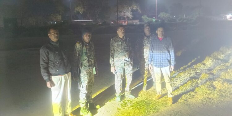 अड्डाबाजी के खिलाफ धनबाद पुलिस का अभियान, देर रात तक हुई सघन छापेमारी