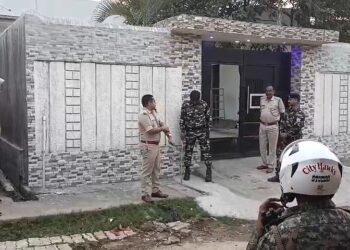 वासेपुर के फरार गैंगस्टर प्रिंस खान के गुर्गों को दबोचने पहुंची पुलिस, कई ठिकाने पर एक साथ छापेमारी