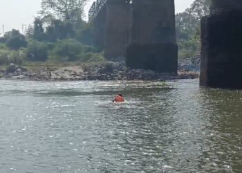 कार्तिक पूर्णिमा पर स्नान के दौरान डूबे युवकों की तलाश जारी, अबतक 4 शव बरामद, 2 अब भी लापता