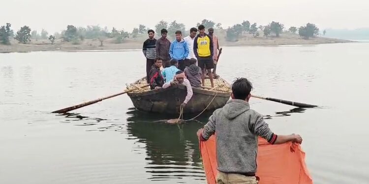 बारबेंदिया नदी में डूबने से युवक की मौत, दोस्त बचाने के बजाय भागे, परिवार में मचा कोहराम