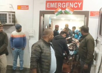 पेट्रोल पंप मालिक के बेटे को लगी गोली, रेफर, पुलिस जांच में जुटी