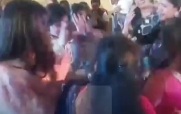 वर्दी में डांस के राजगंज थाना प्रभारी का वीडियो वायरल, लाइन क्लॉज